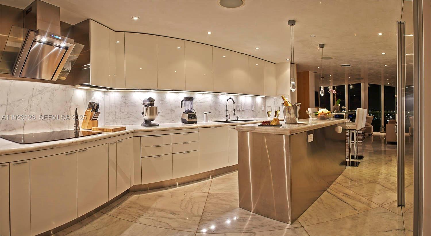 SANTA MARIA CONDO - Residential