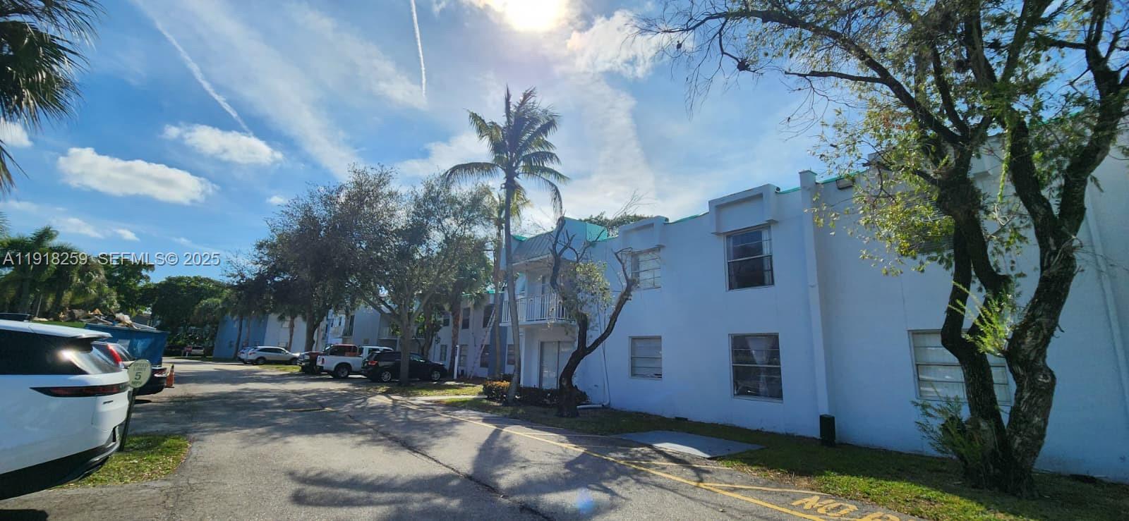 CLEAR LAKE PALMS CONDO - Residential Lease