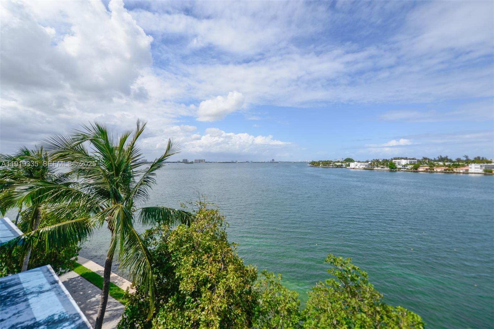 THE BRIDGEWATER CONDO - Residential