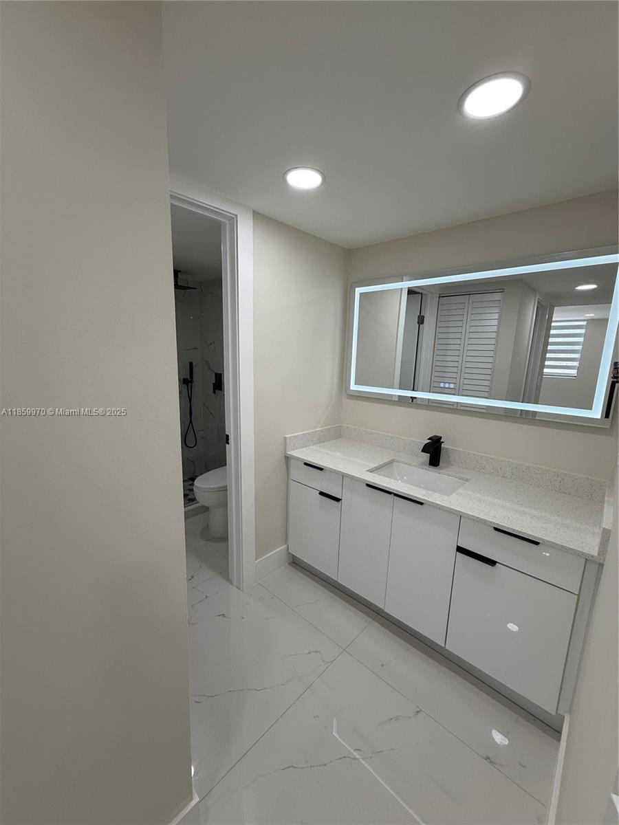 PEPPERMILL KENDALE LKS W - Residential Lease