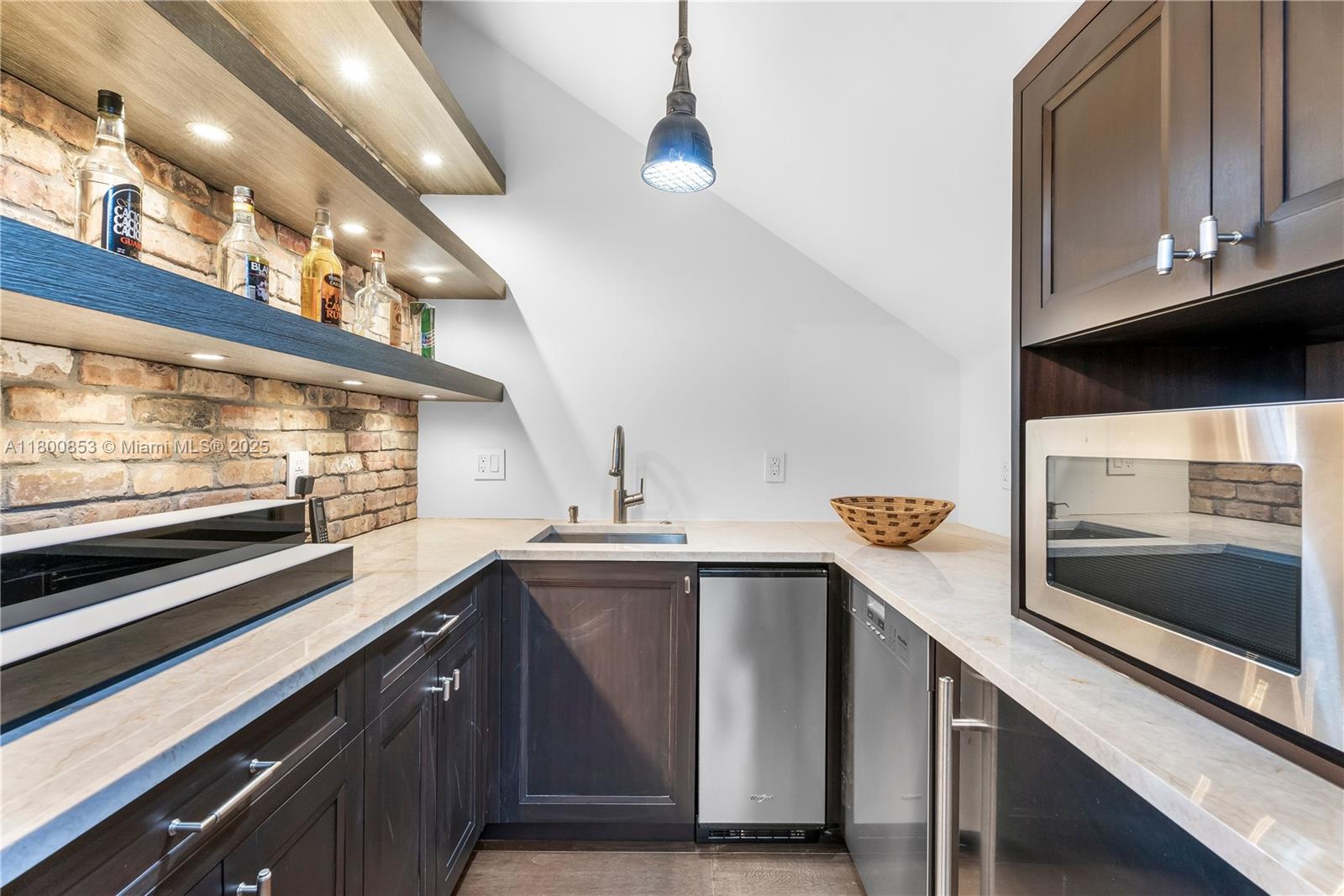 BRUCE-LAURIE SUB - Residential