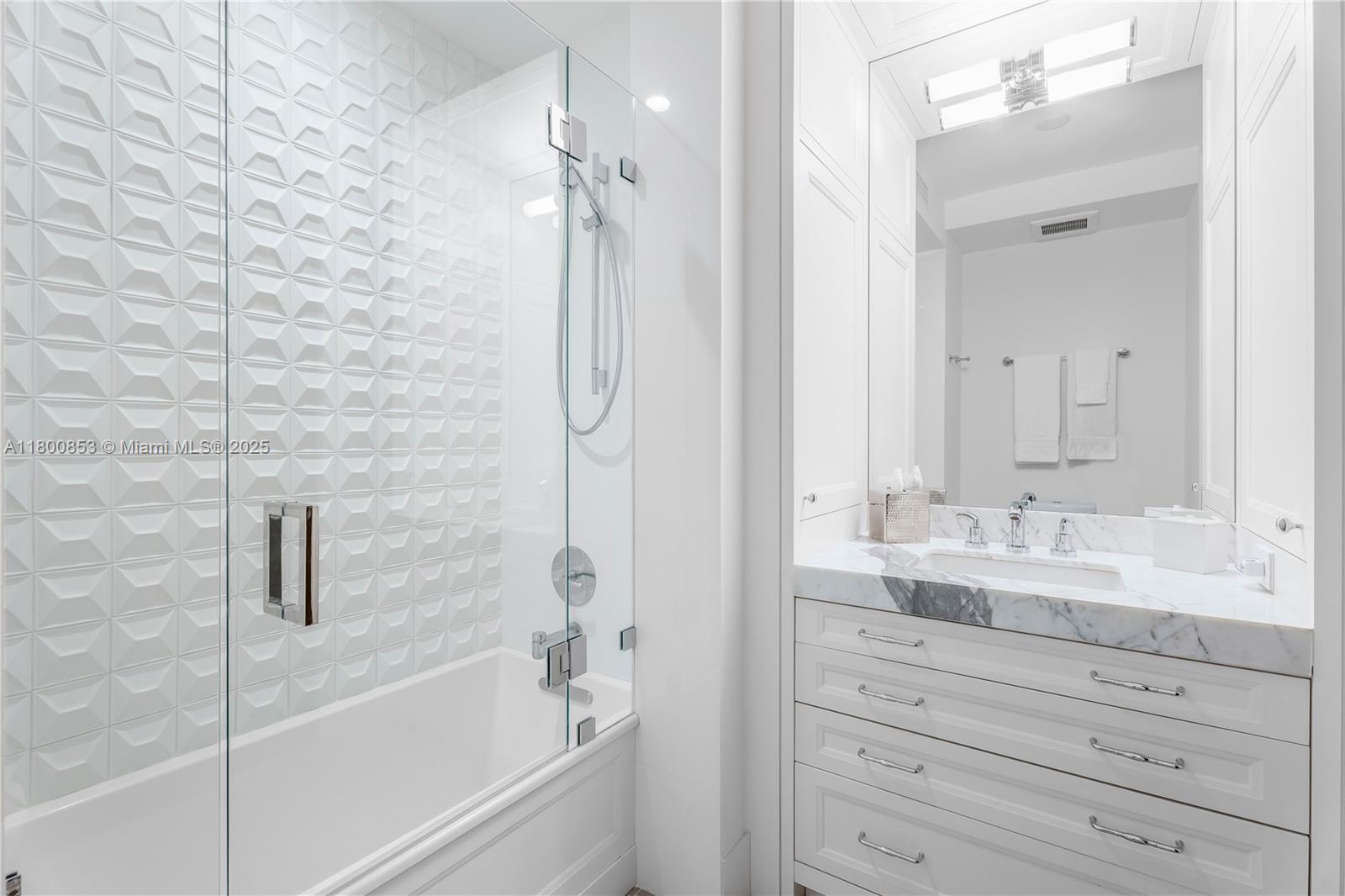 BRUCE-LAURIE SUB - Residential