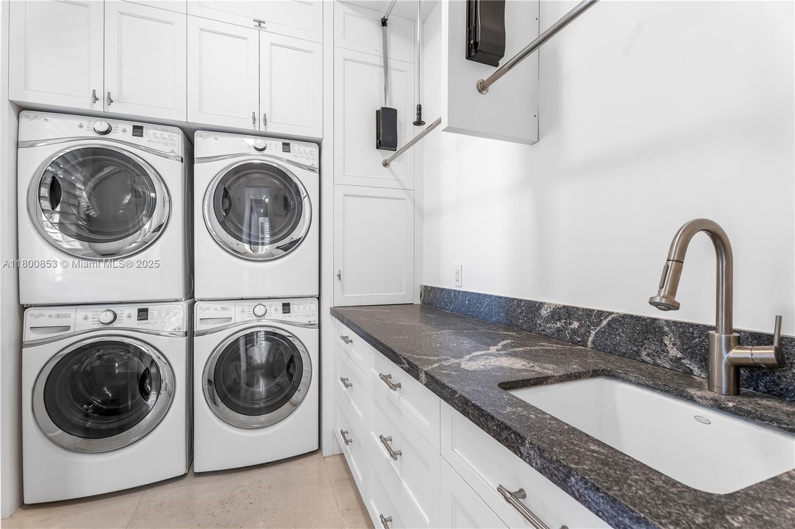 BRUCE-LAURIE SUB - Residential