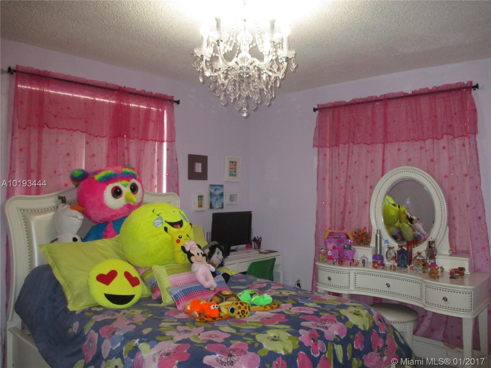 Sweetwater Golf Course To - Residential