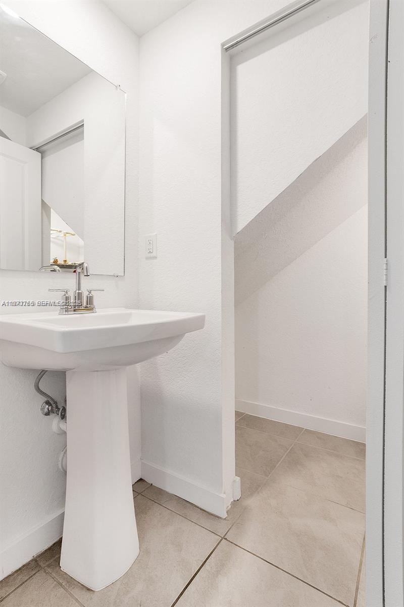 WALDEN PLACE - Residential