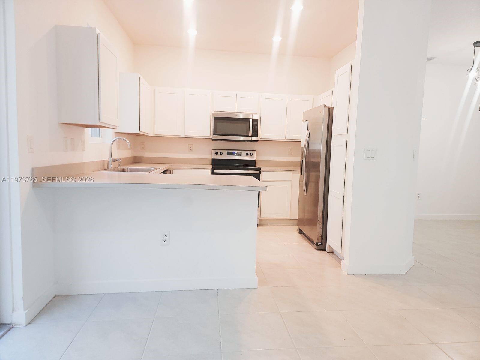 WALDEN PLACE - Residential