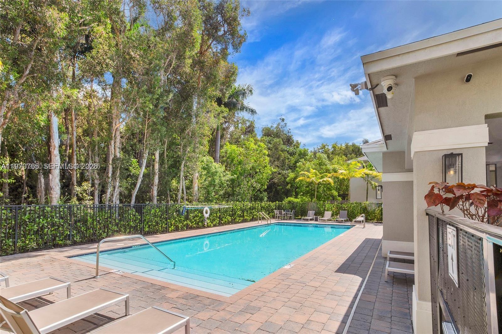 WALDEN PLACE - Residential