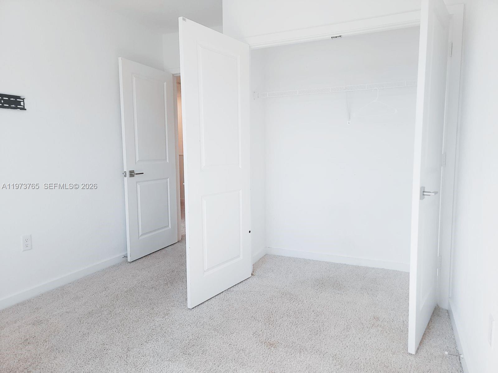 WALDEN PLACE - Residential