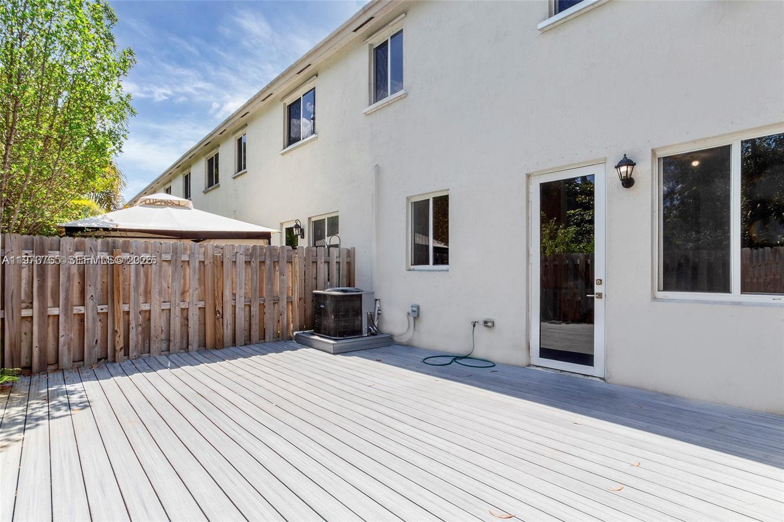 WALDEN PLACE - Residential