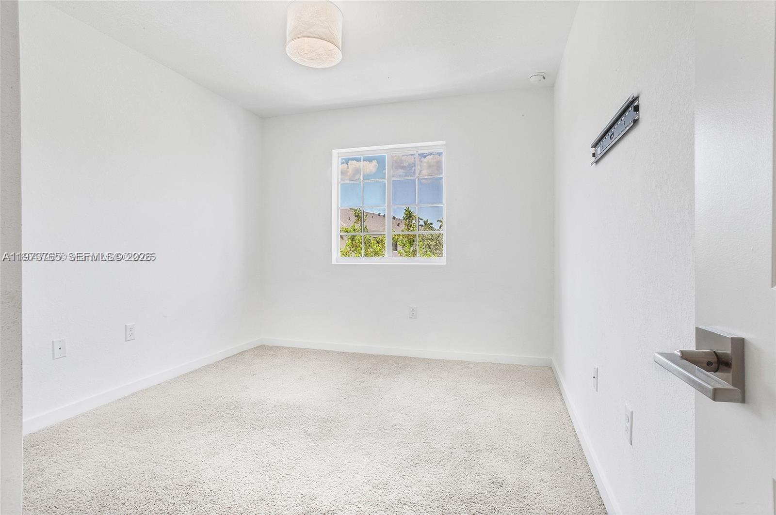 WALDEN PLACE - Residential