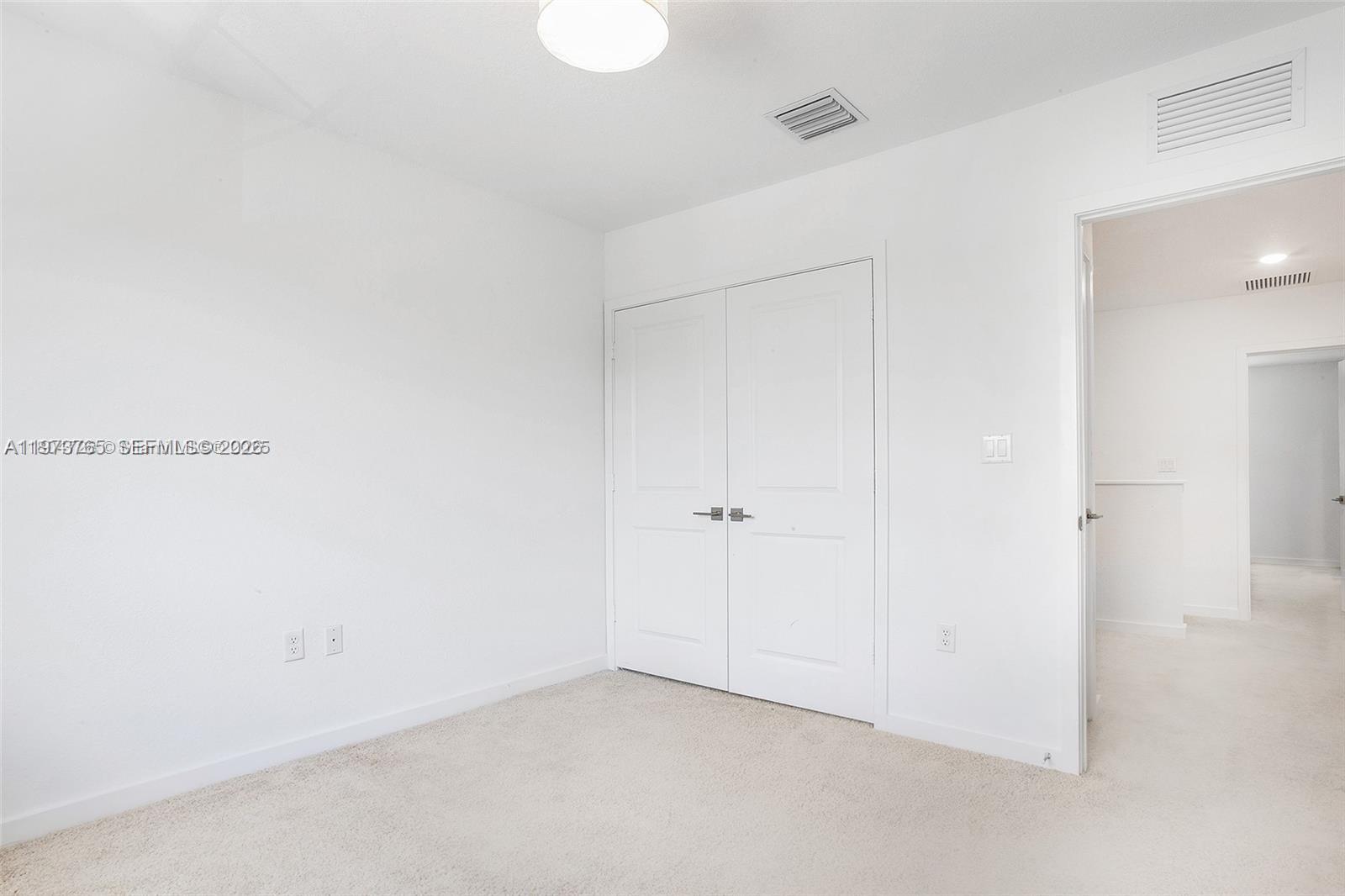 WALDEN PLACE - Residential