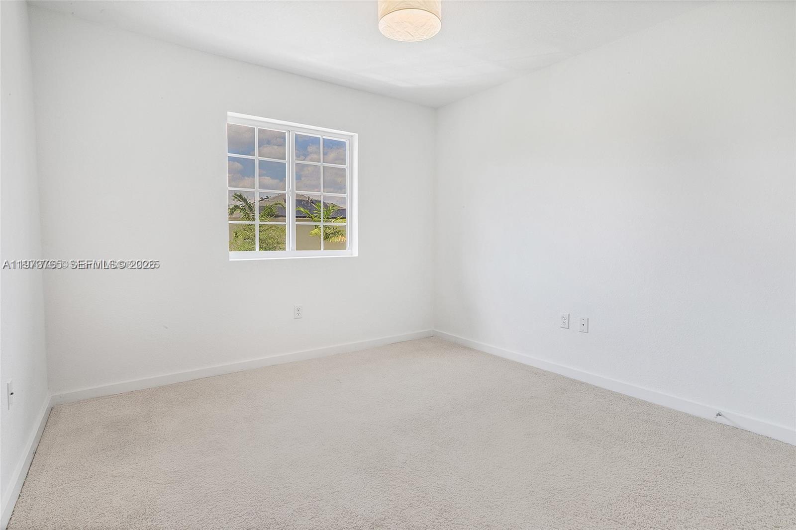 WALDEN PLACE - Residential