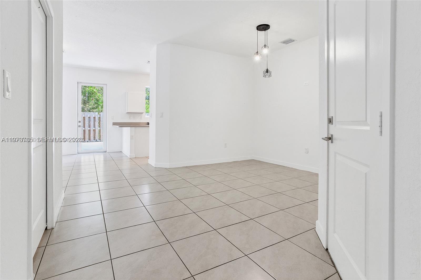 WALDEN PLACE - Residential