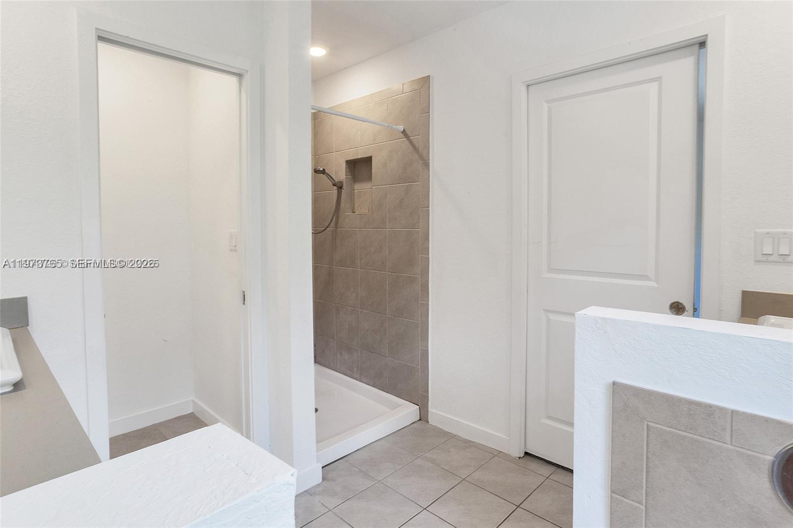 WALDEN PLACE - Residential