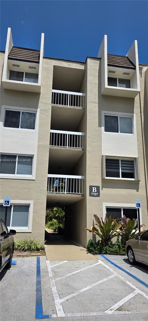 7707 Camino Real B411 Miami FL 33143