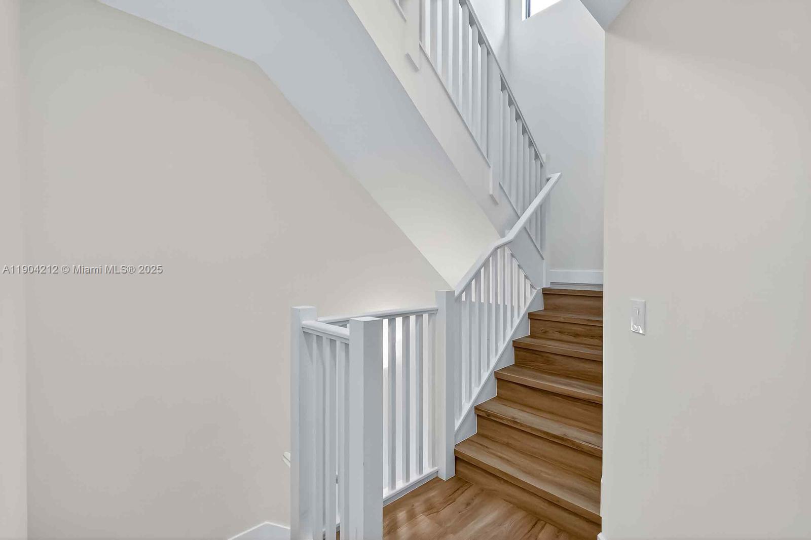 DOWNTOWN DORAL SOUTH PHAS - Residential