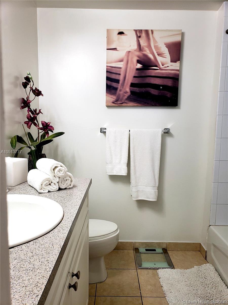 ALTOS DE MIAMI CONDO - Residential Lease