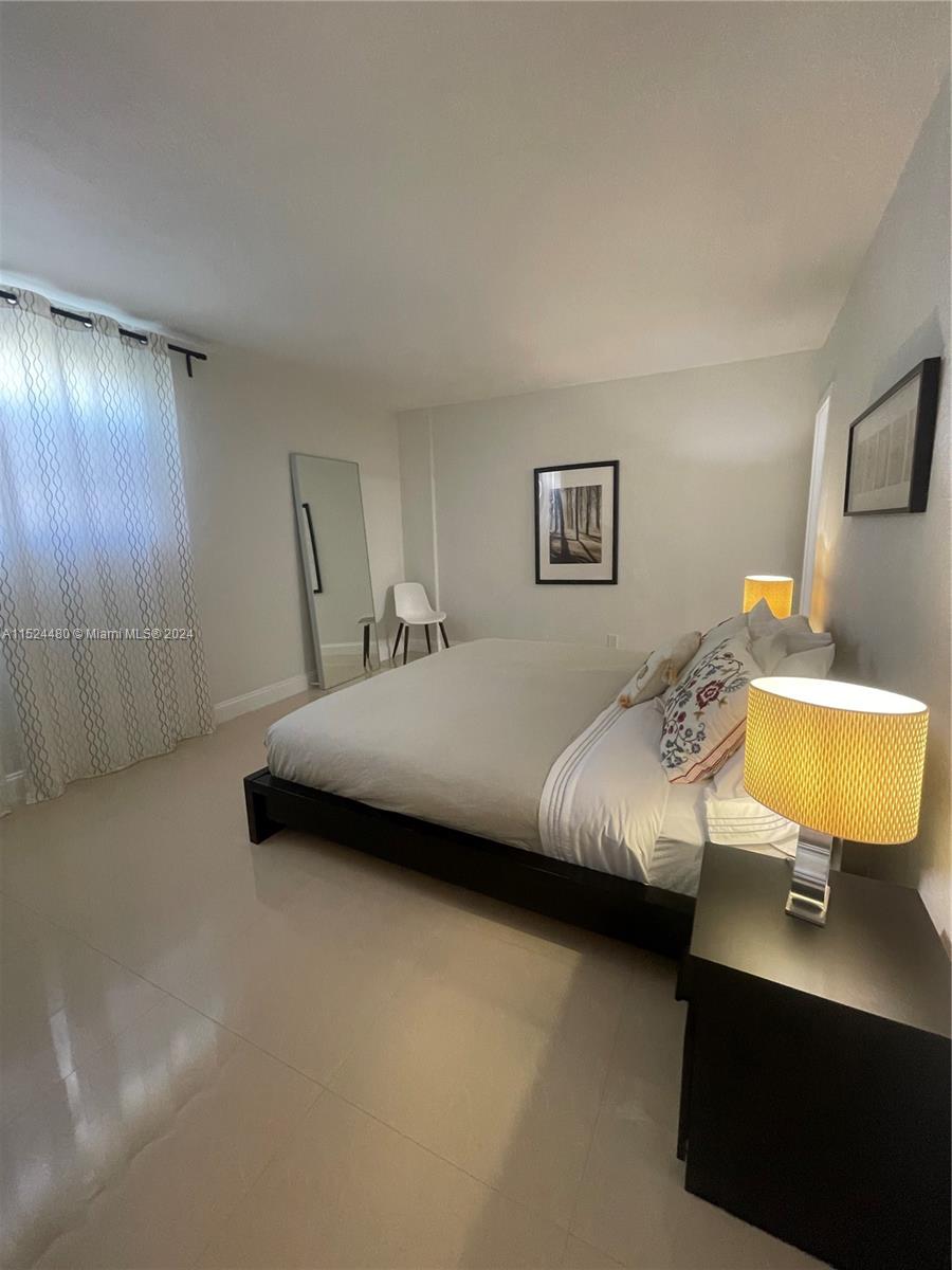 TIDES ON HOLLYWOOD BEACH - Residential Lease