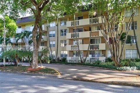 Condominium in North Miami FL 1800 Sans Souci Blvd.jpg