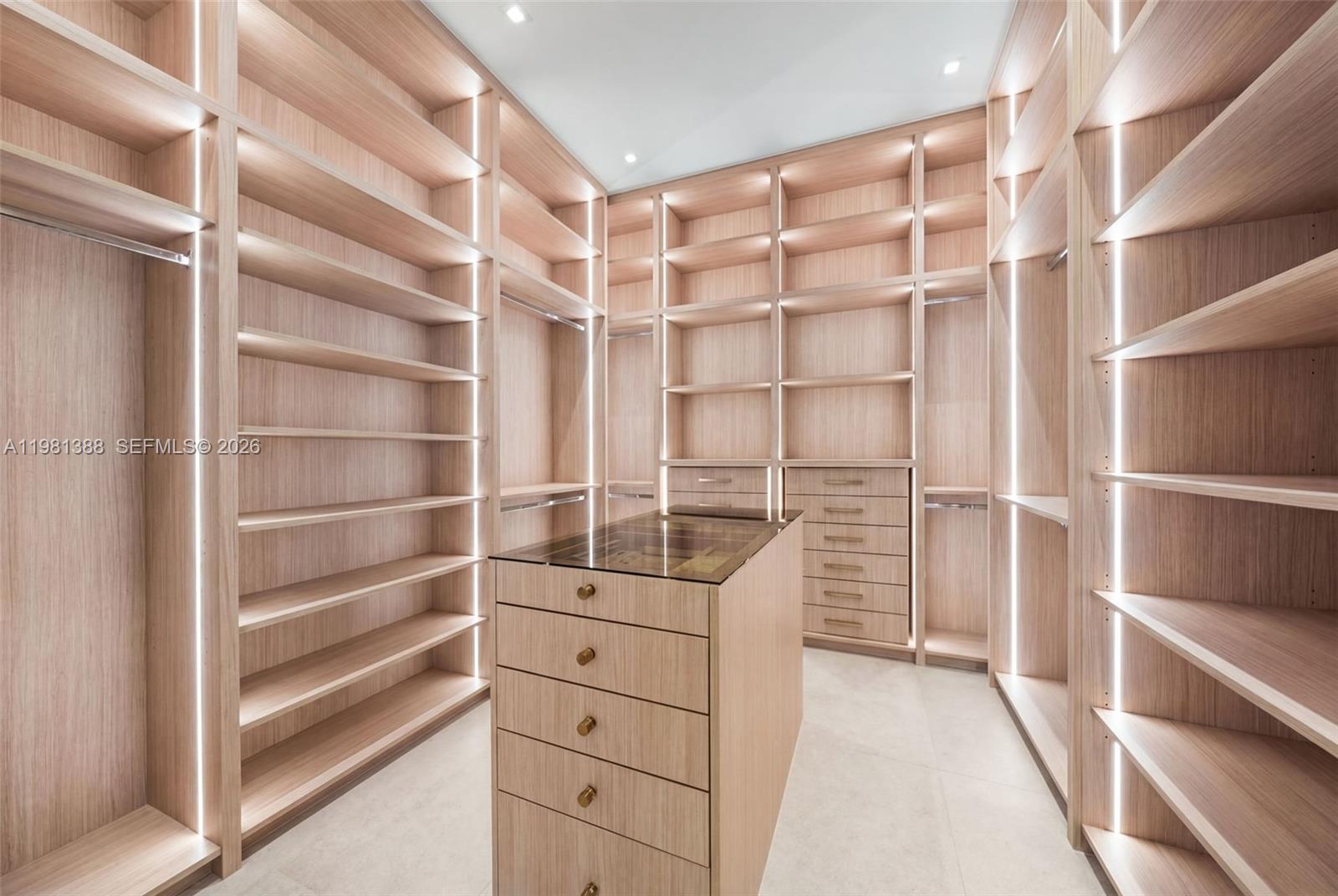 RANCHO VILLAS 1ST ADDN - Residential