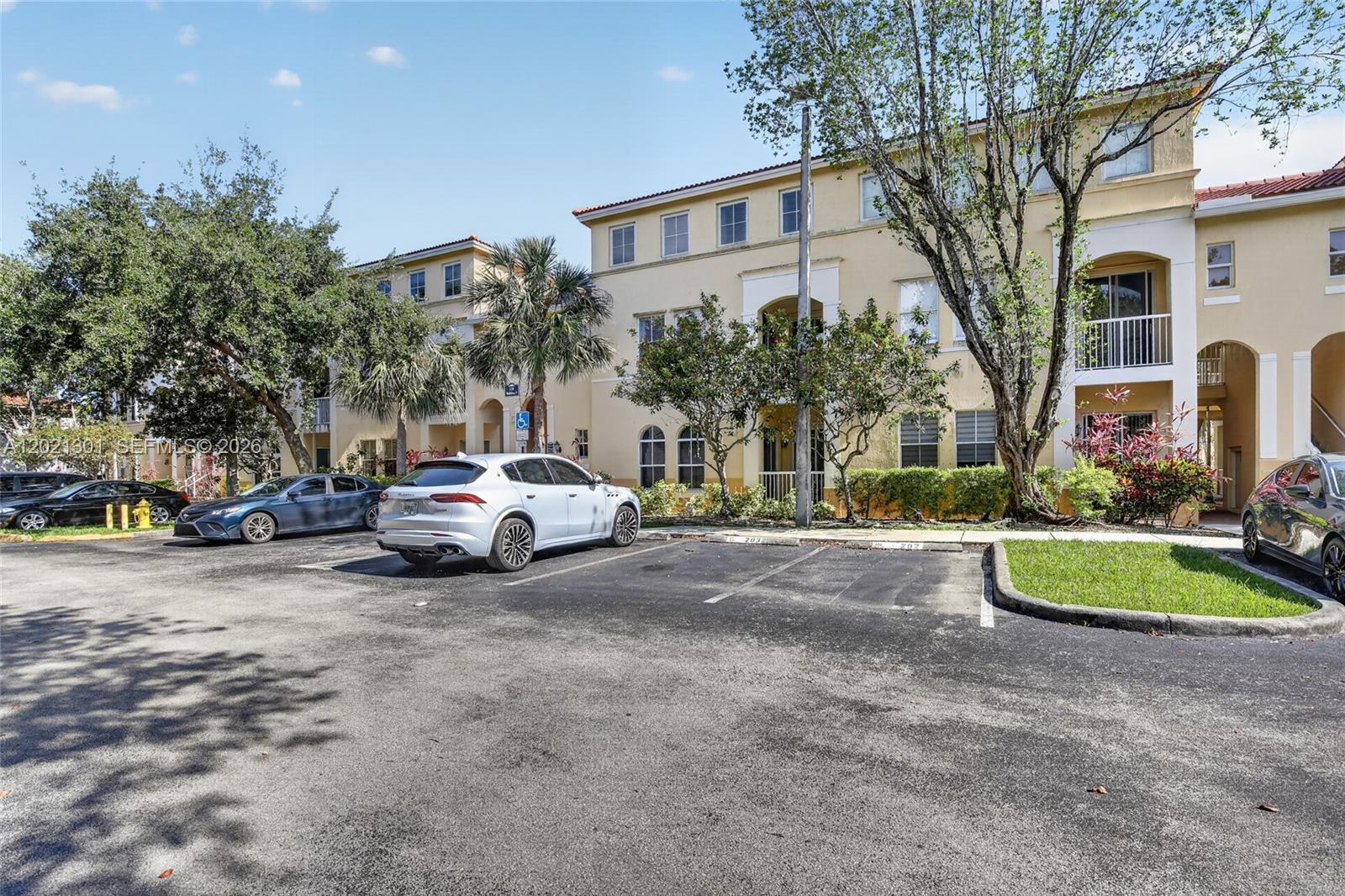 COURTYARDS AT JACARANDA C - Residential