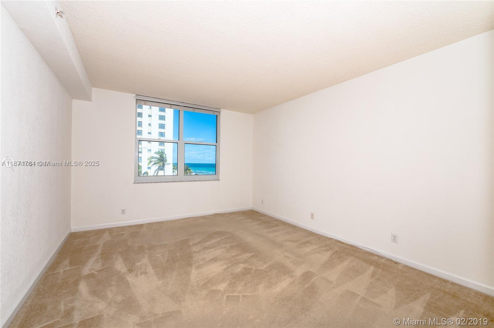 WAVE CONDO - Residential Lease