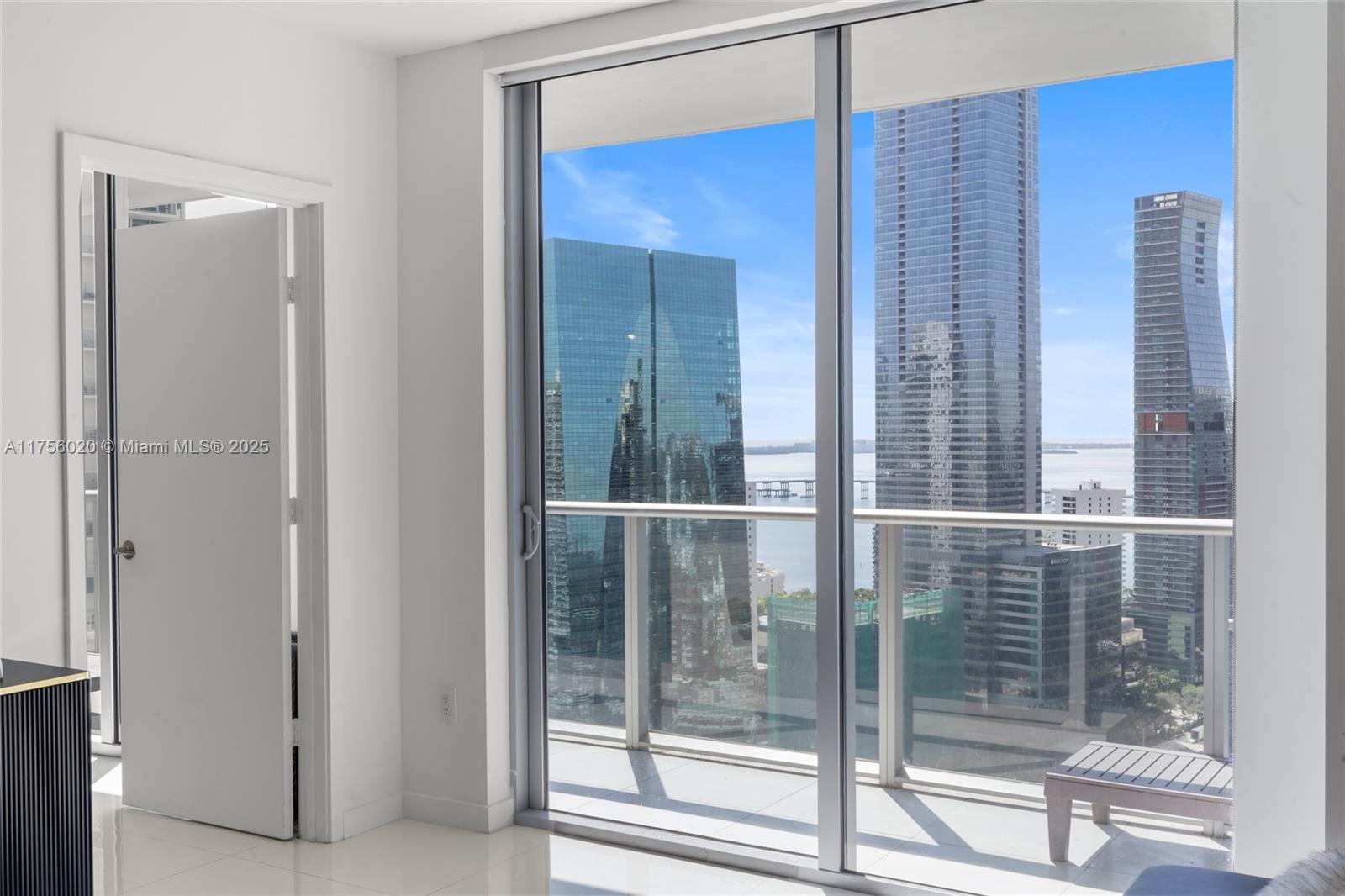 1100 MILLECENTO RESIDENCE - Residential