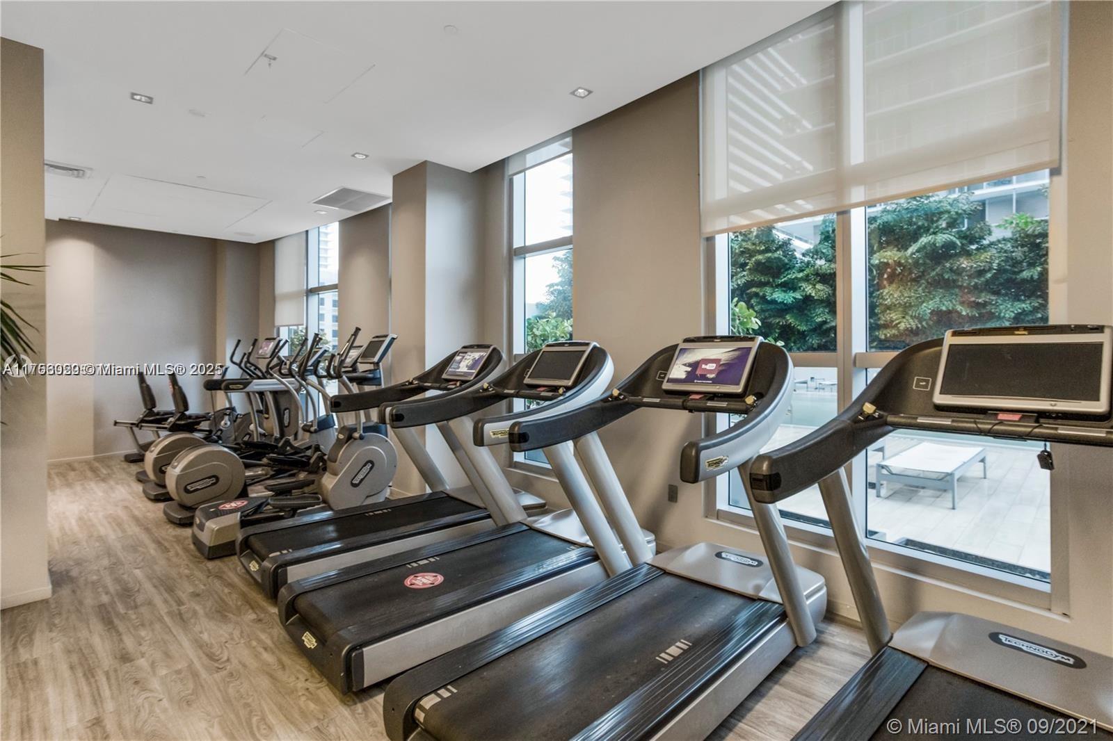 1100 MILLECENTO RESIDENCE - Residential