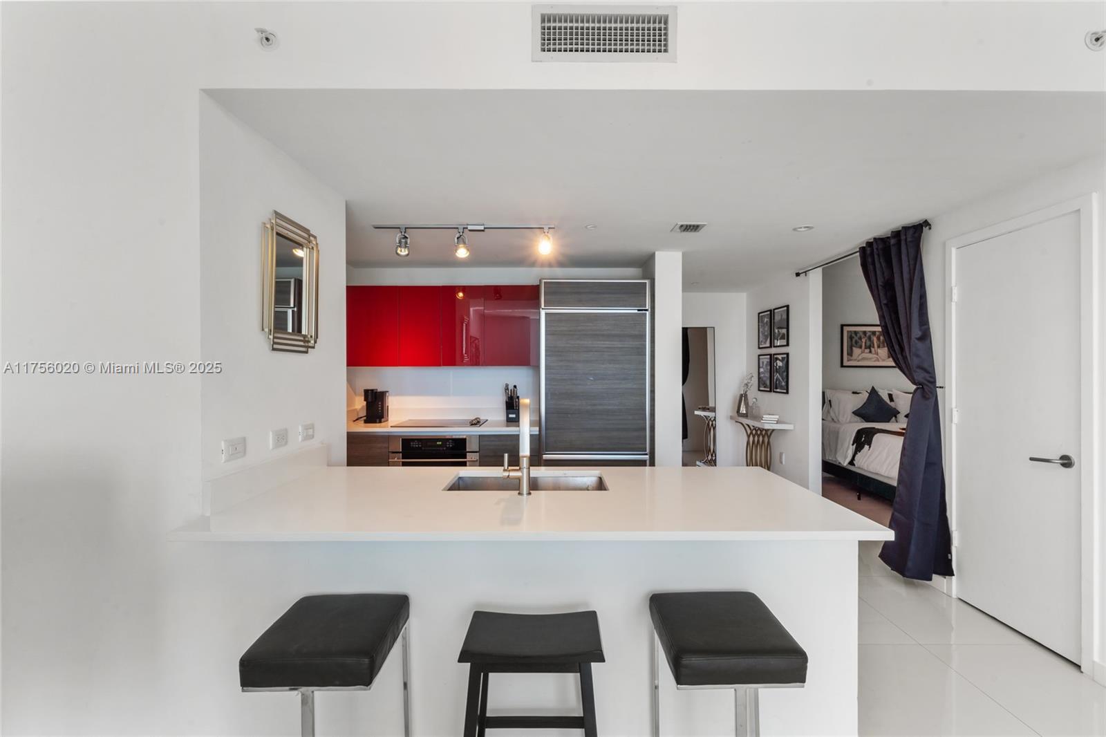 1100 MILLECENTO RESIDENCE - Residential