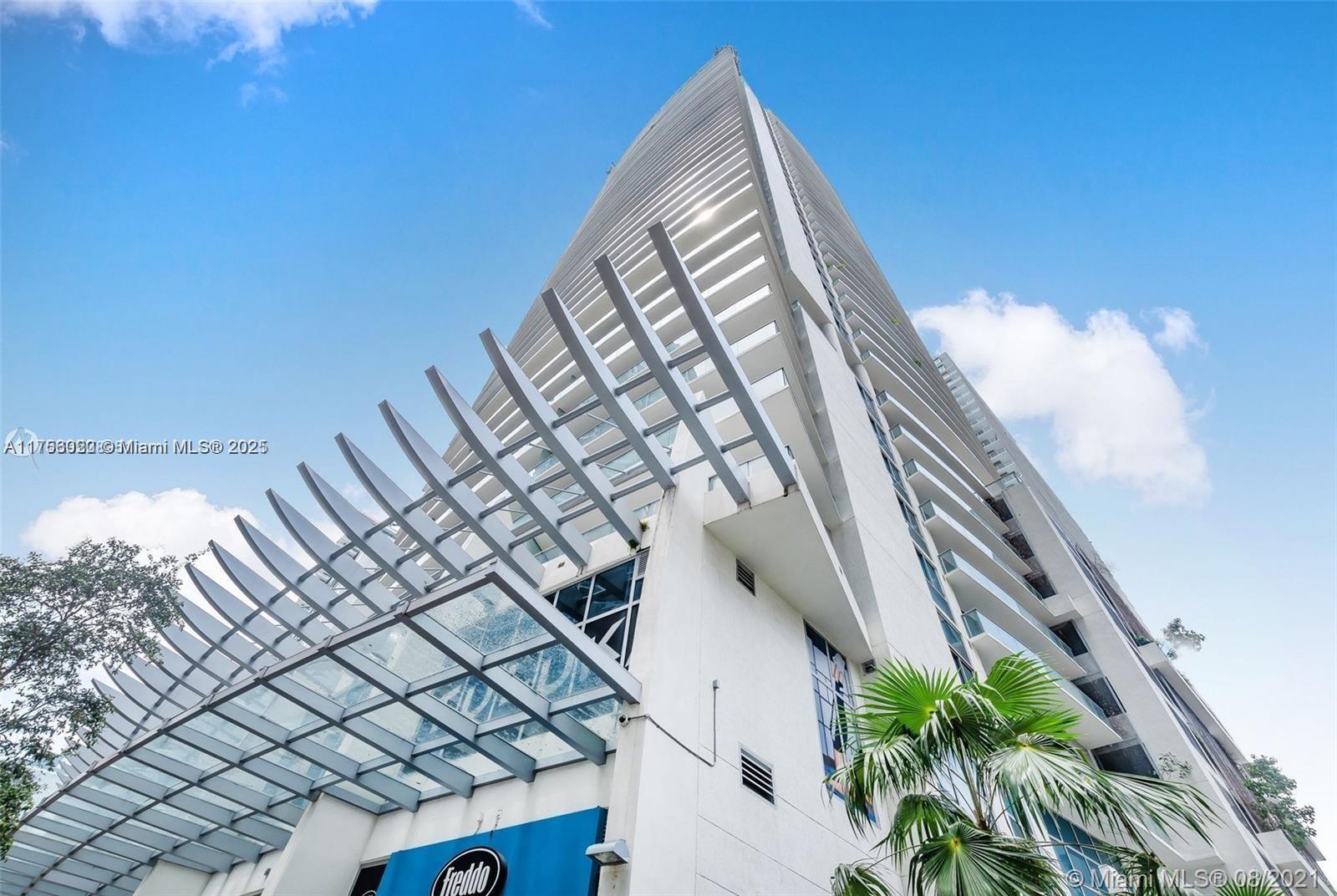 1100 MILLECENTO RESIDENCE - Residential