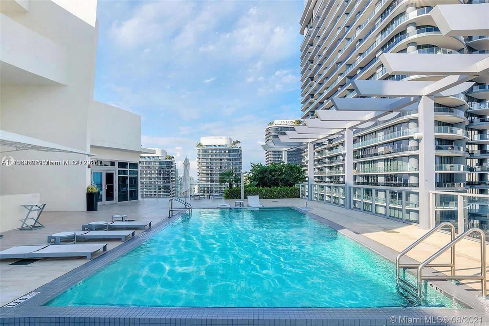 1100 MILLECENTO RESIDENCE - Residential