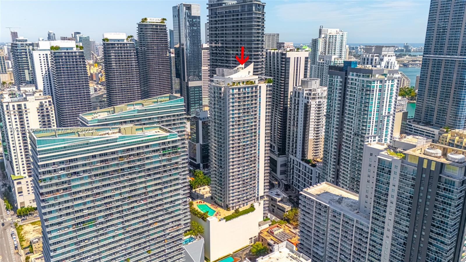 1100 MILLECENTO RESIDENCE - Residential