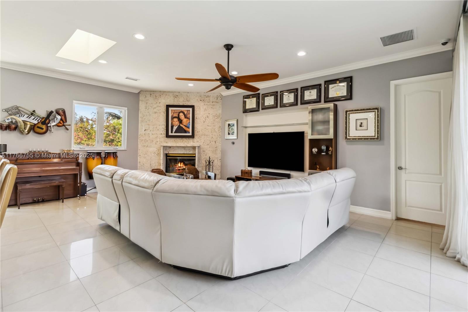 EVERGLADES SUGAR & LAND C - Residential