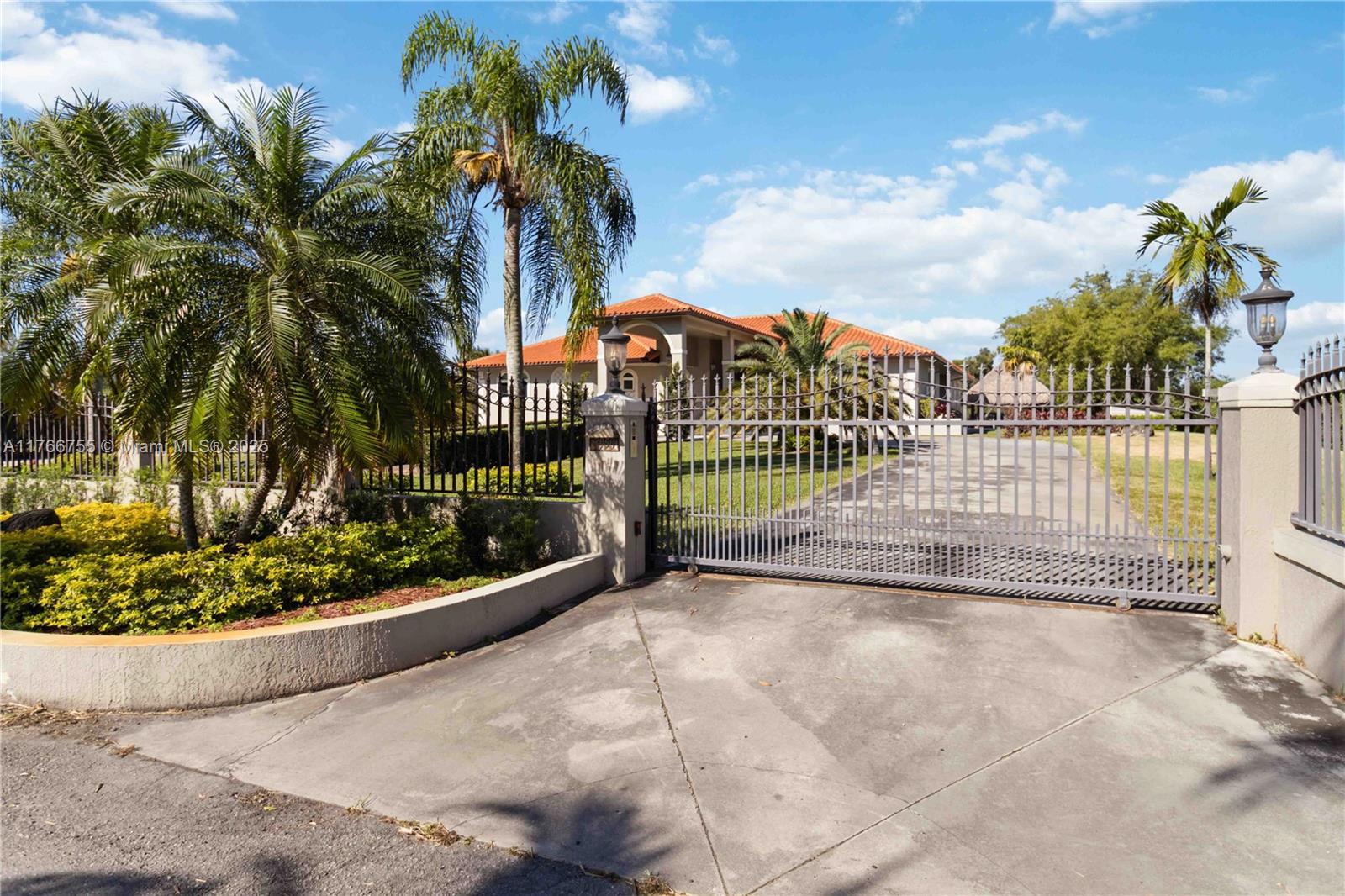 EVERGLADES SUGAR & LAND C - Residential