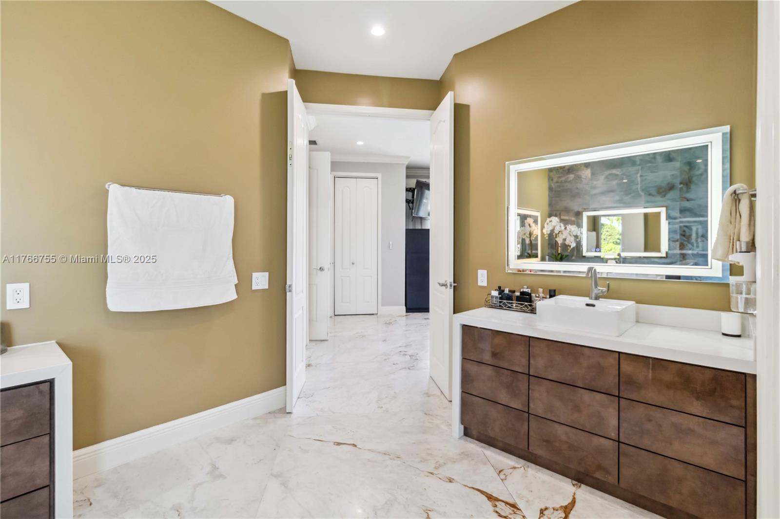 EVERGLADES SUGAR & LAND C - Residential