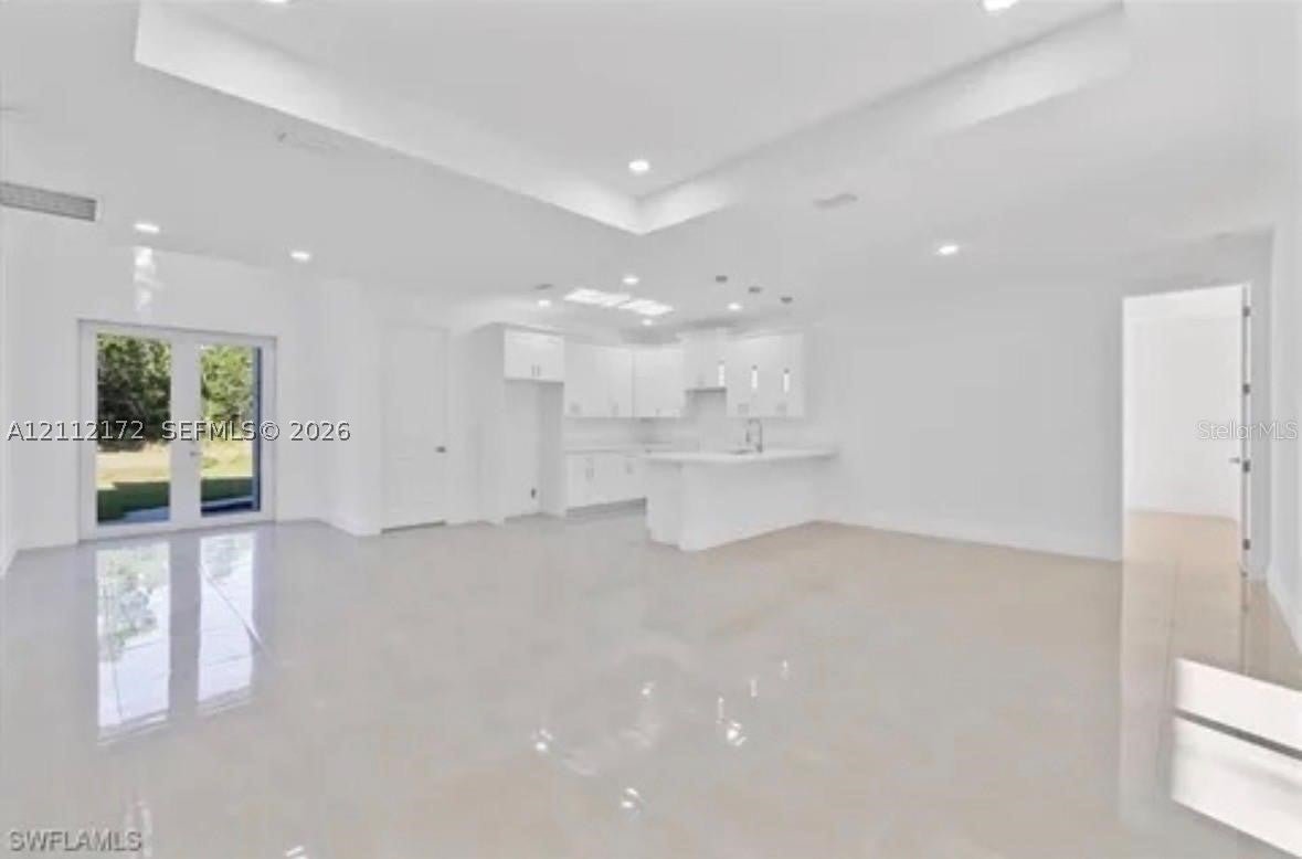 150 Bell Blvd S