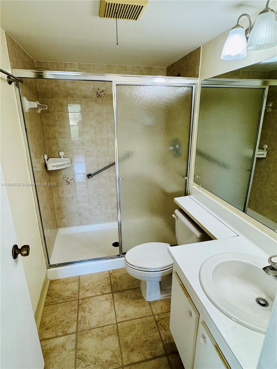 PINE RIDGE NORTH VILLAGE - Residential Lease