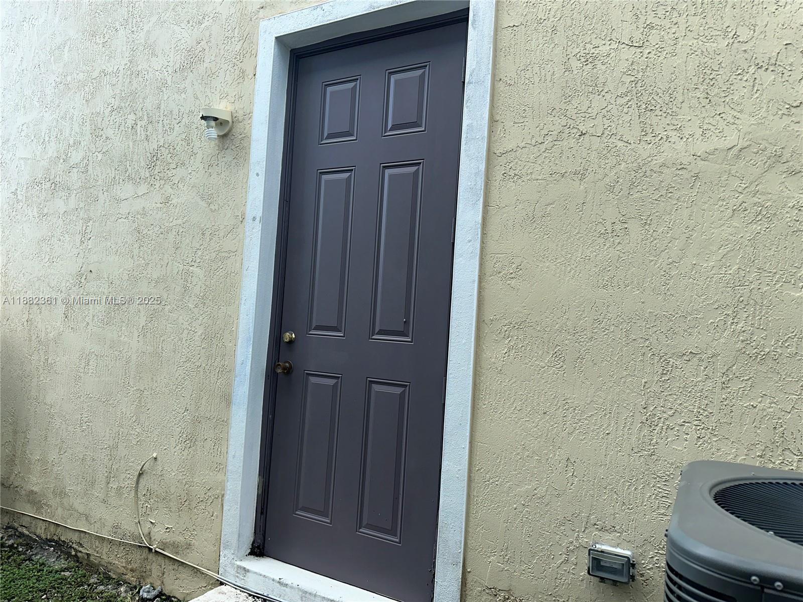 MANDARIN LAKES - Residential