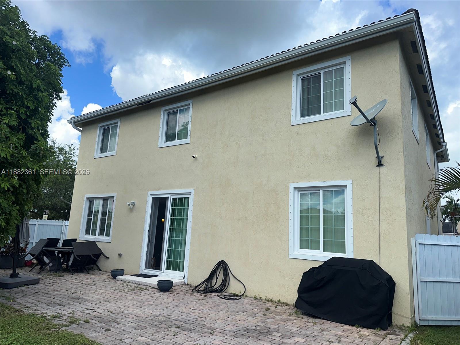 MANDARIN LAKES - Residential