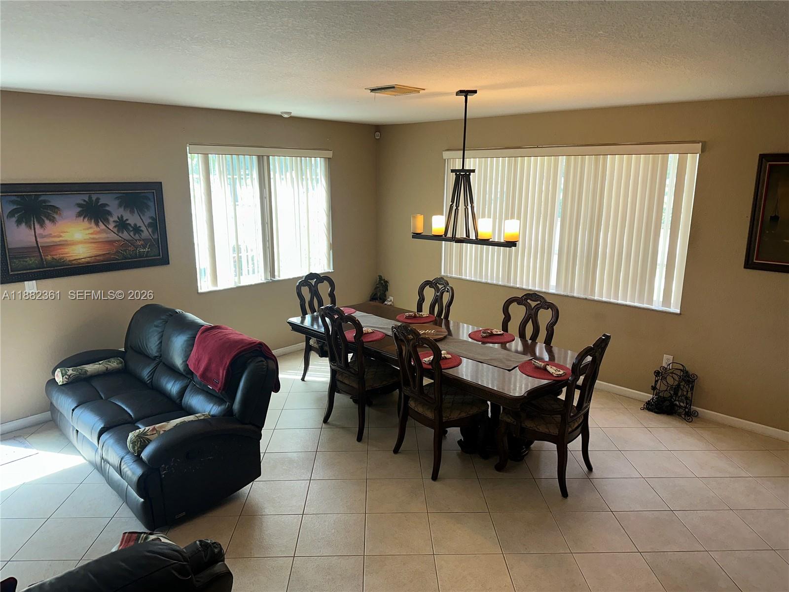 MANDARIN LAKES - Residential