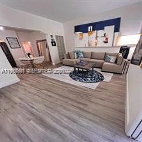 730 12th St 9 Miami Beach FL 33139