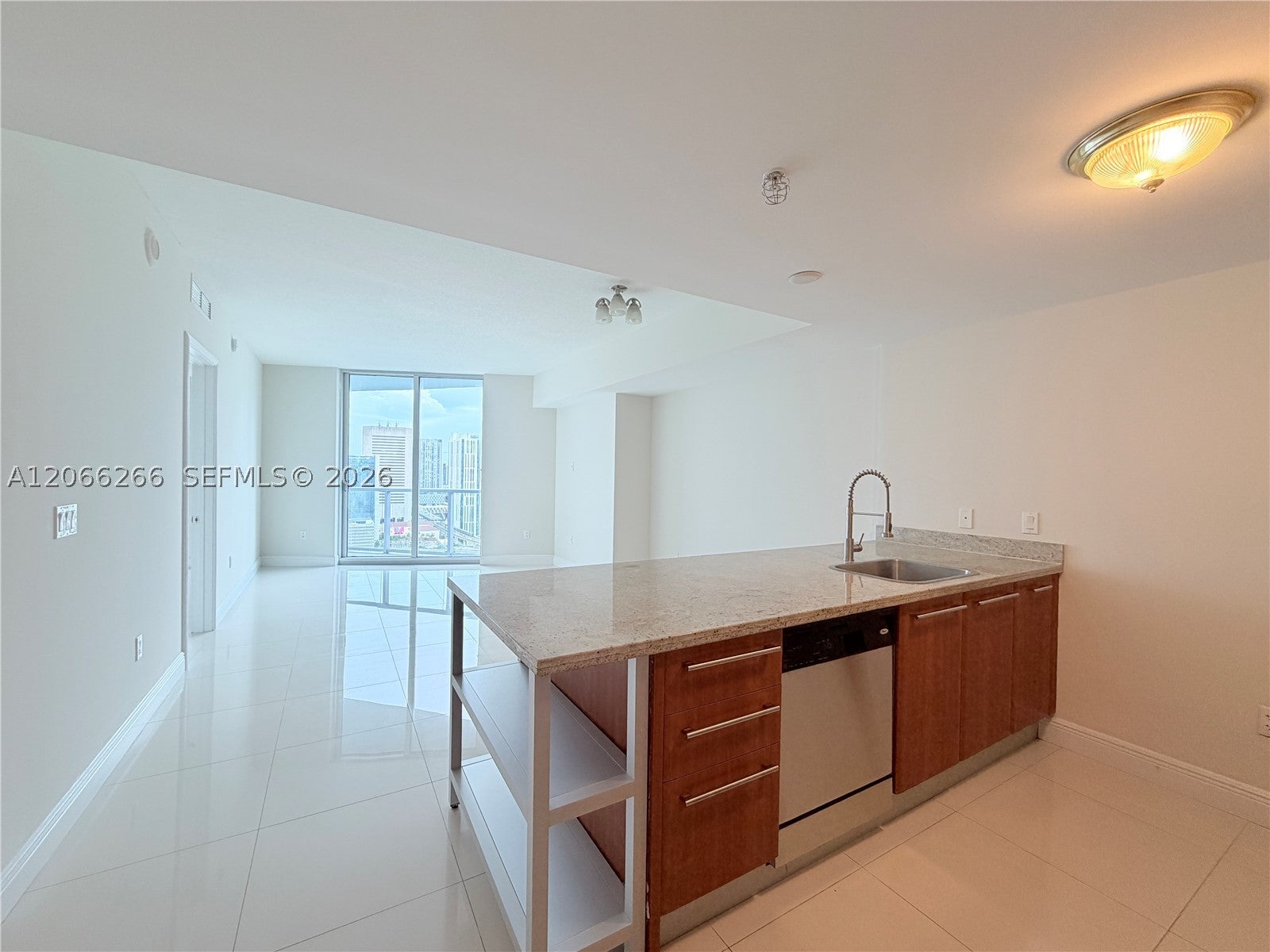 185 SW 7th St 3105