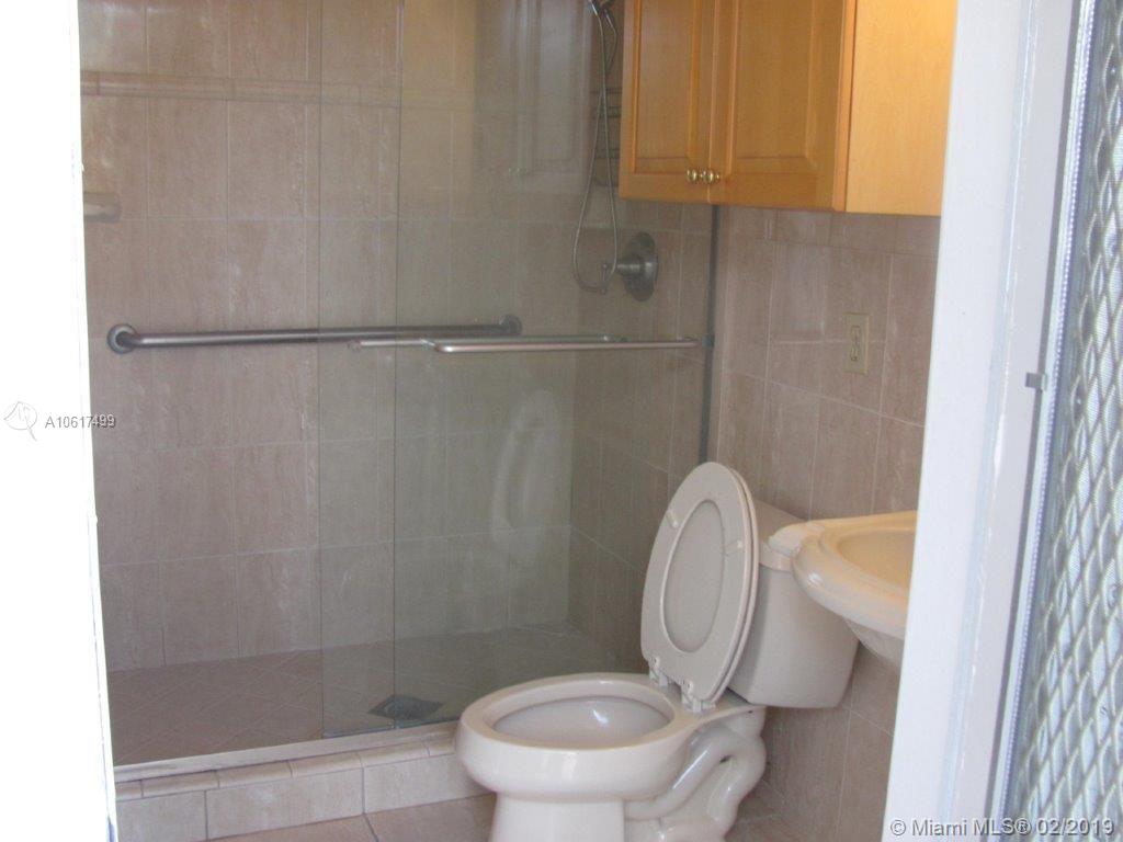 BOULEVARD PARK - Residential Lease