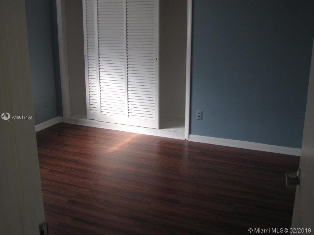 BOULEVARD PARK - Residential Lease