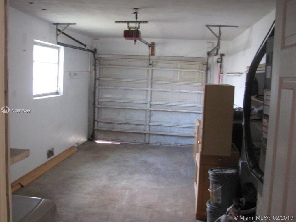 BOULEVARD PARK - Residential Lease