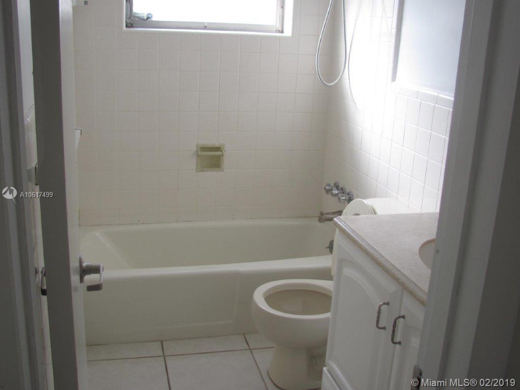 BOULEVARD PARK - Residential Lease