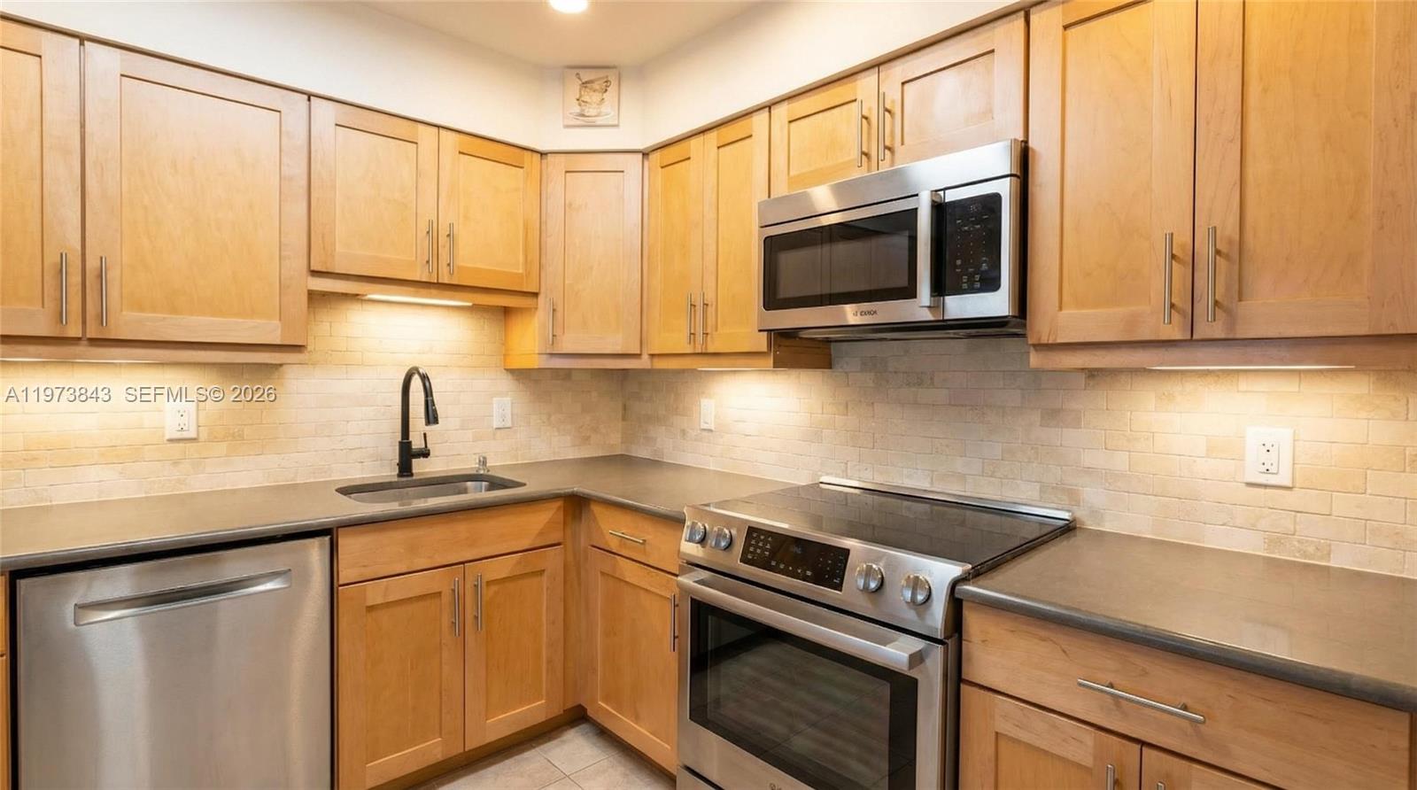 NO 53 PALM-AIRE COUNTRY C - Residential