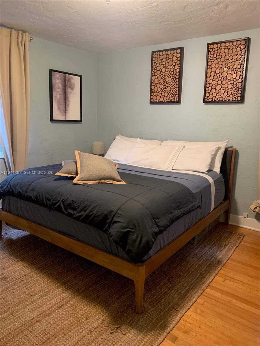 SALIDOR COURT - Residential