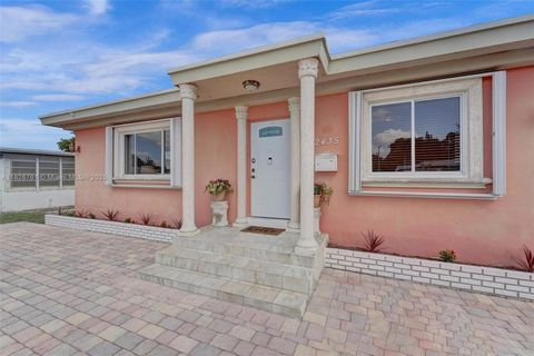 2435 Wilson street Hollywood FL 33020