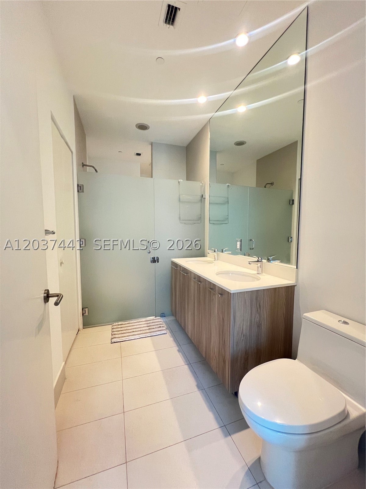 501 NE 31st St 202